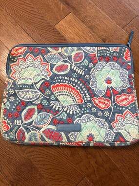 Vera Bradley Nomadic Floral Quilted Laptop Tablet Sleeve Case